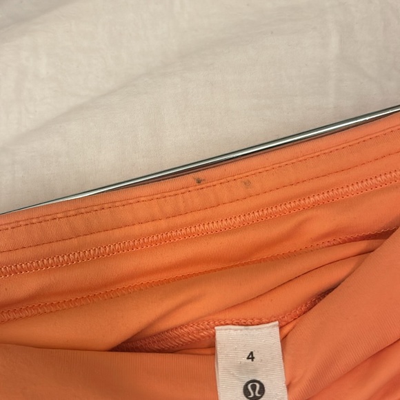 Lululemon pace rival skirt. Amazing condition. Size 4. Salmon/light orange pink - Picture 6 of 7